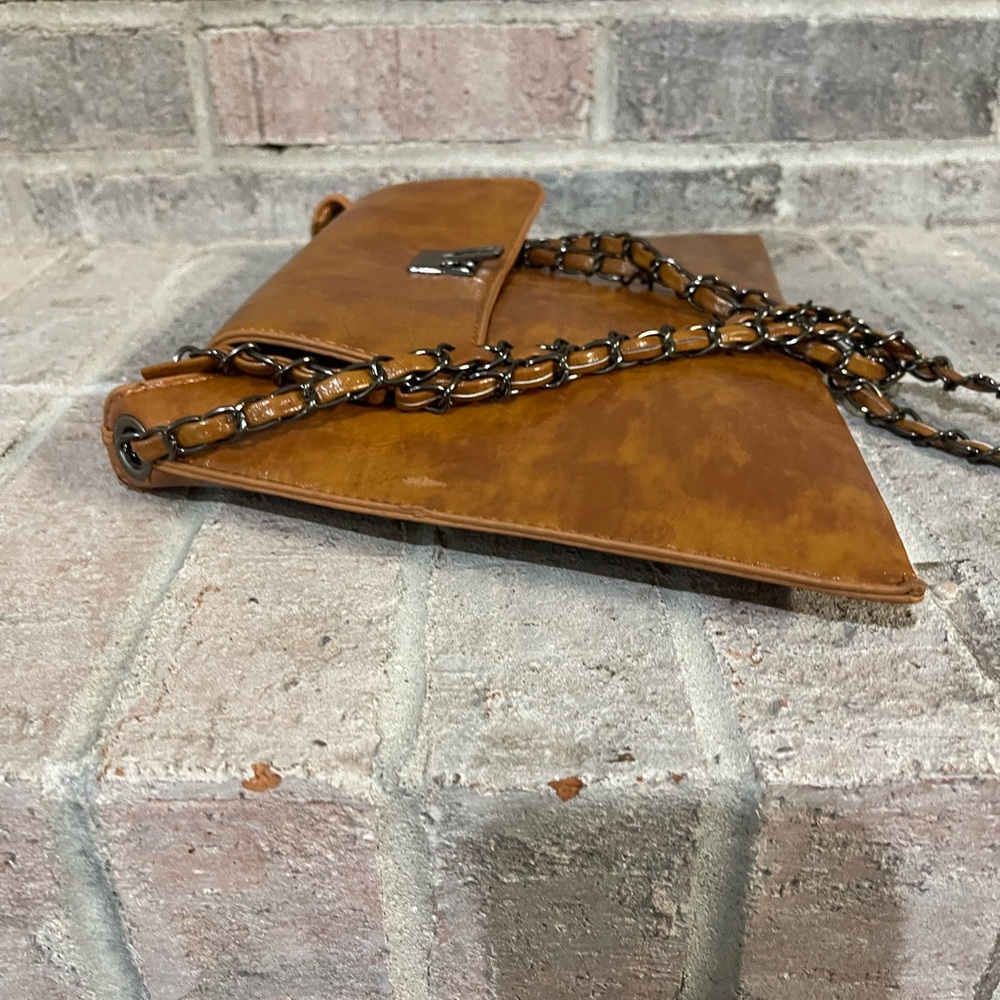Elegant Brown Chain Bag - Picture 7 of 9